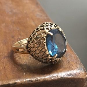 Blue topaz 10K vintage gold ring